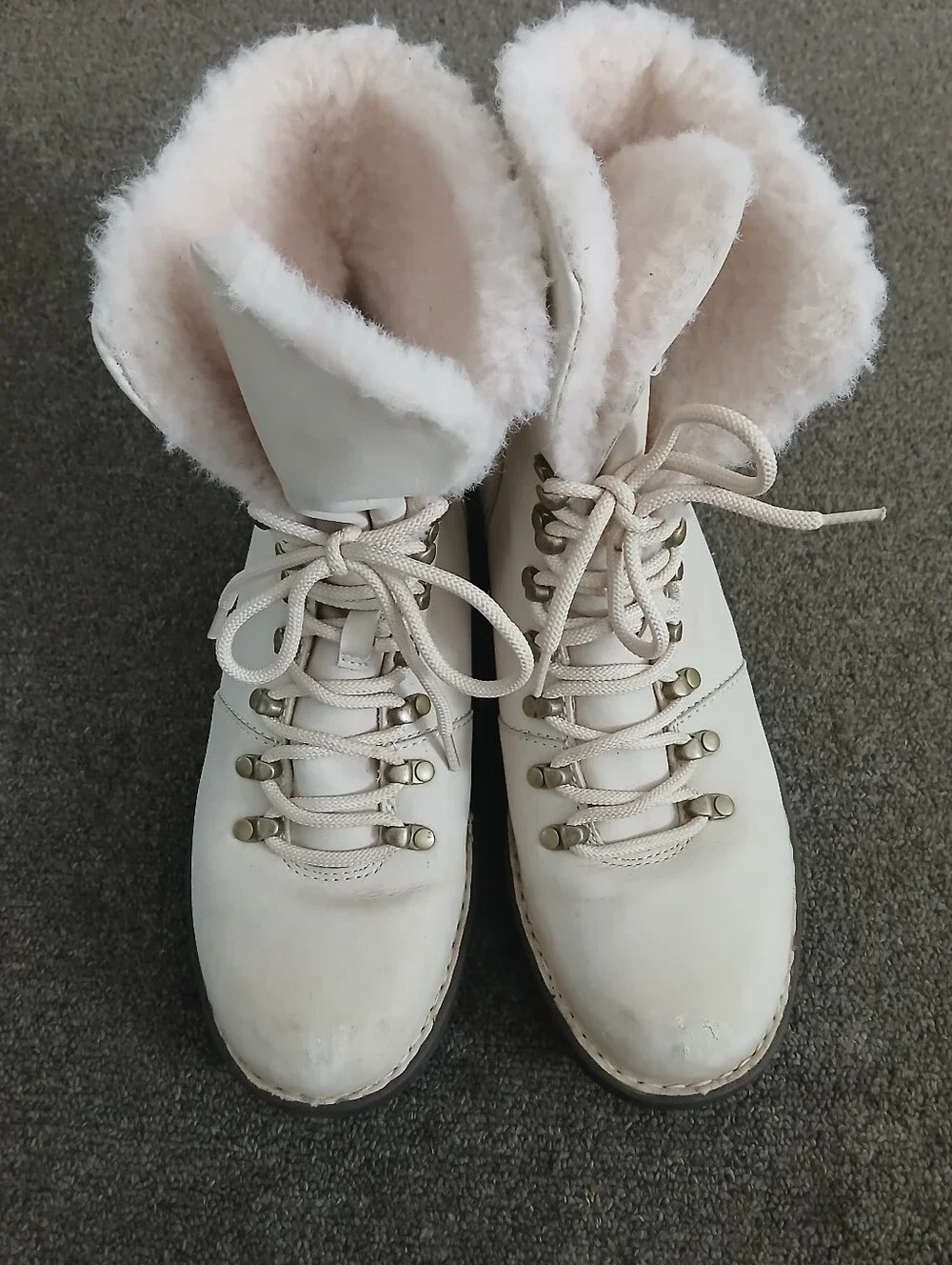 Born Women’s Cream Shearling-Lined Lace-Up Winter Boots Chunky Size 8.5
